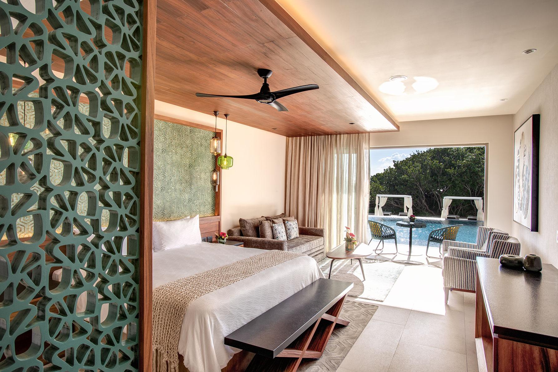 King Swim Out Suite with Direct Lagoon Pool Access