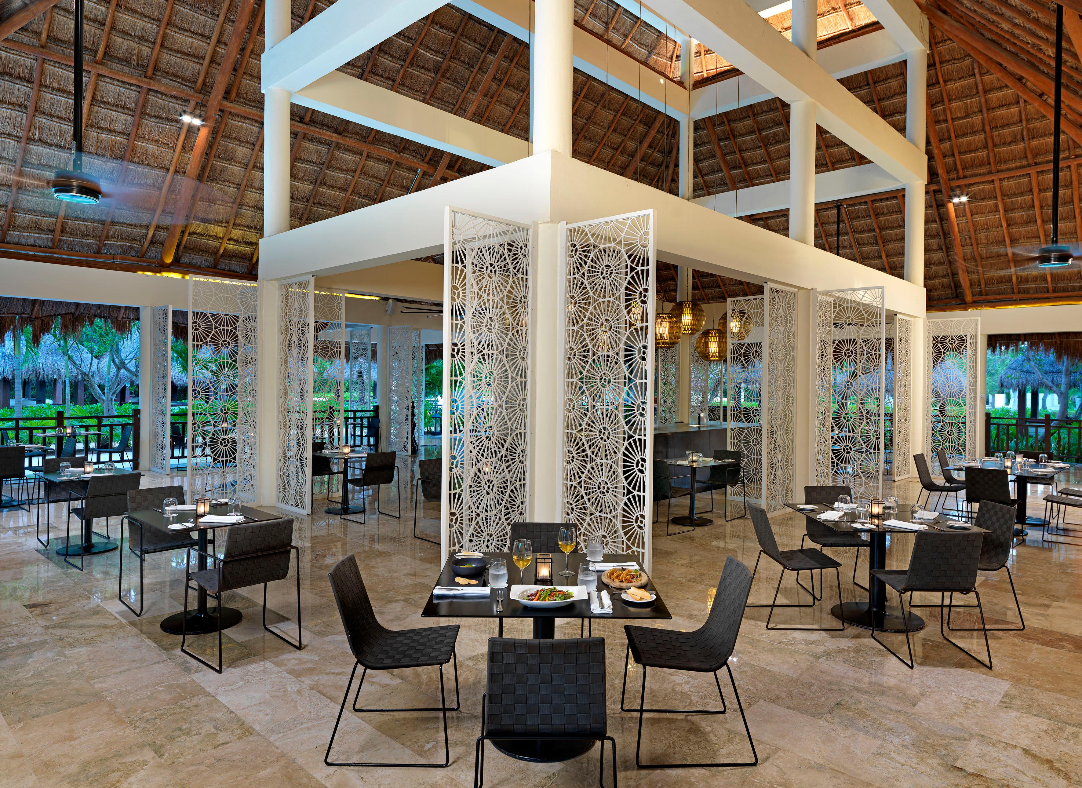 SantÃ© Restaurant at Paradisus La Perla