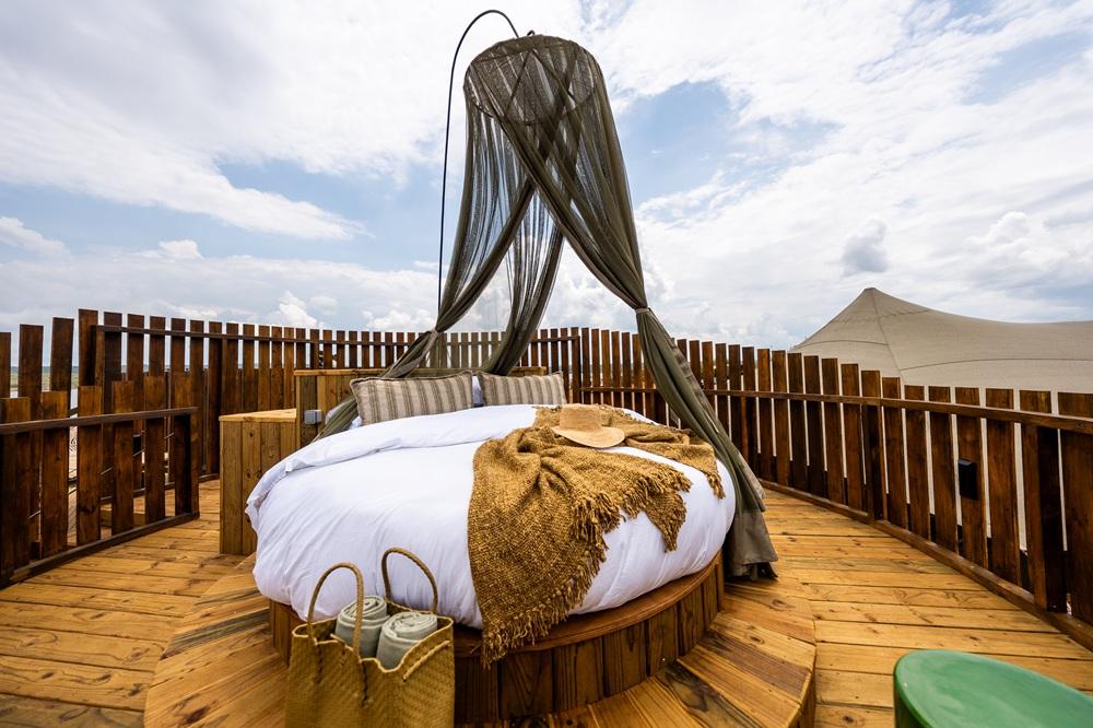 Panoramic Stargazing Deck