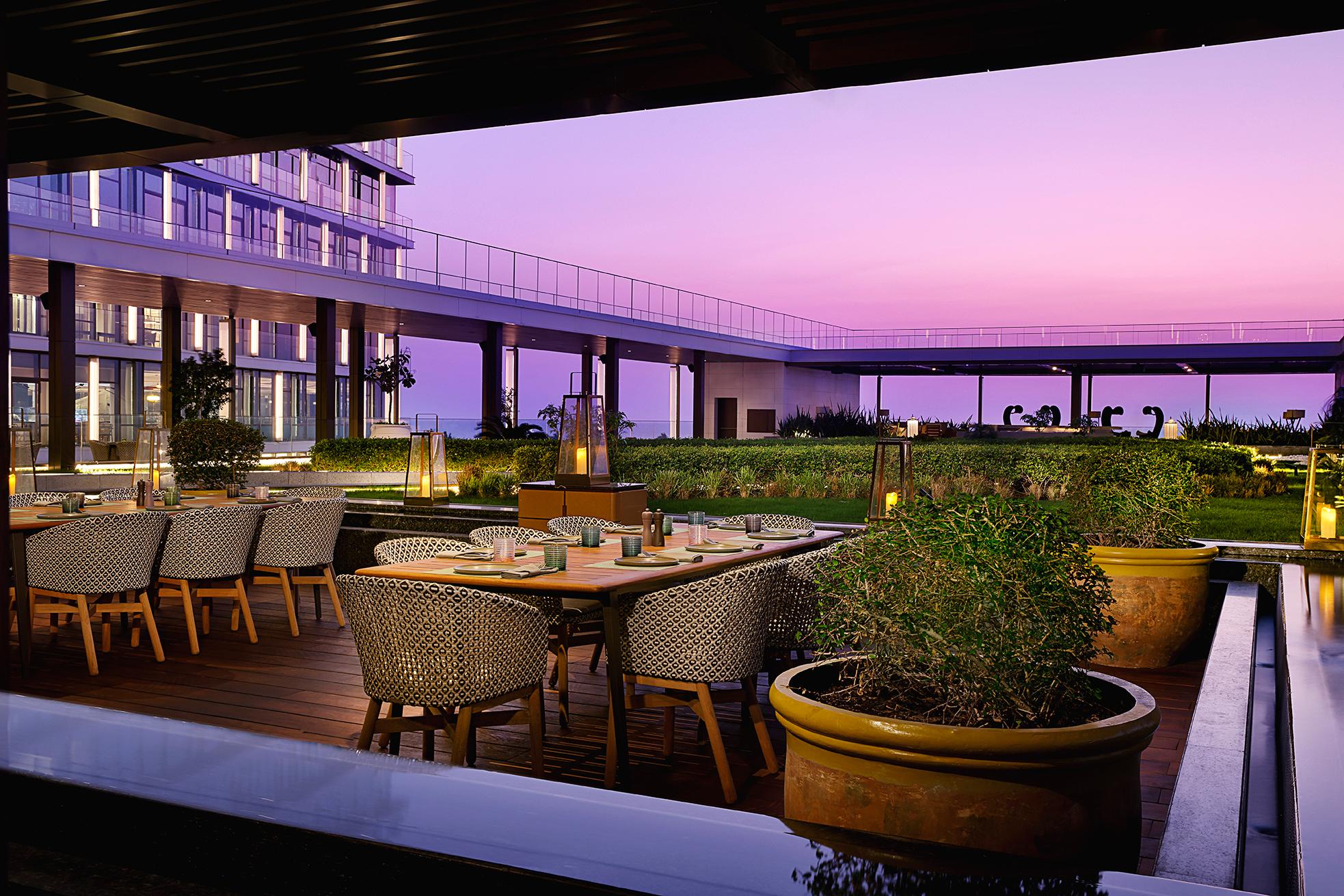Shangri-La Suite Grand Salon