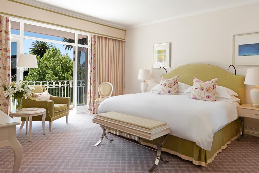 Deluxe Oasis Room