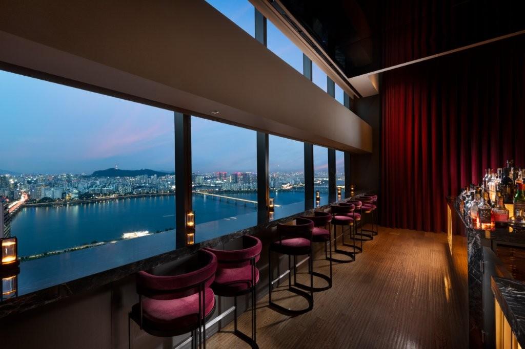 37 Grill & Bar