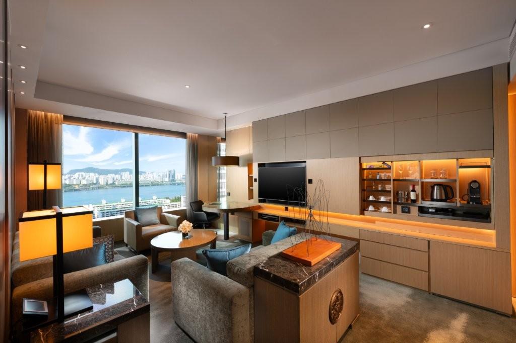 Conrad Seoul Premium Corner Room