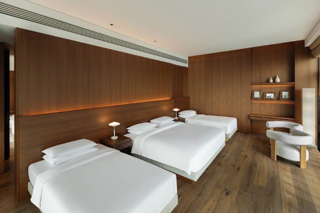 Diamond Bridge Suite