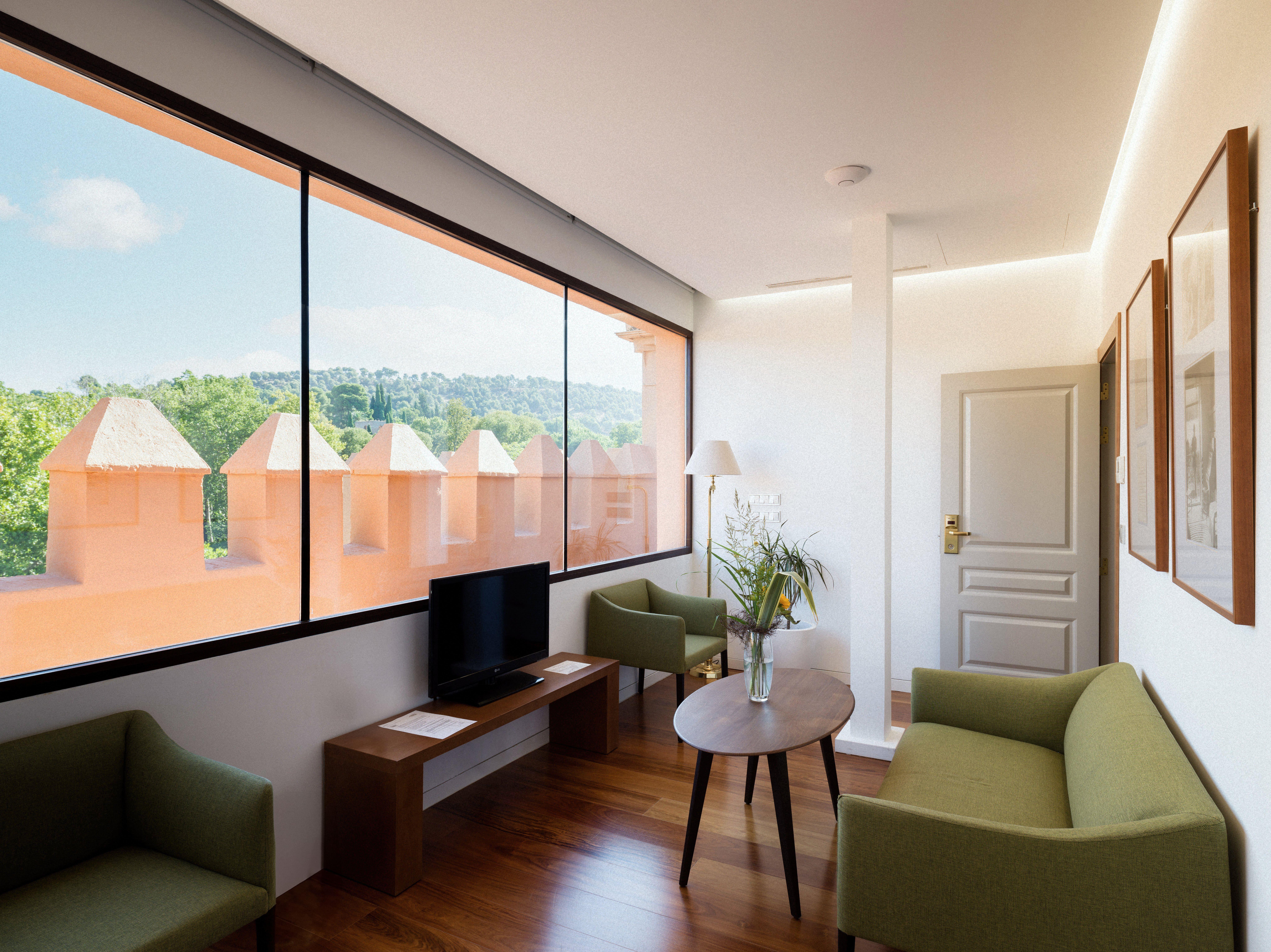 Suite Don Manuel de Falla with private salon