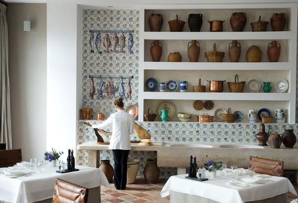 El Jardín Restaurant with hand-painted Portuguese ceramics