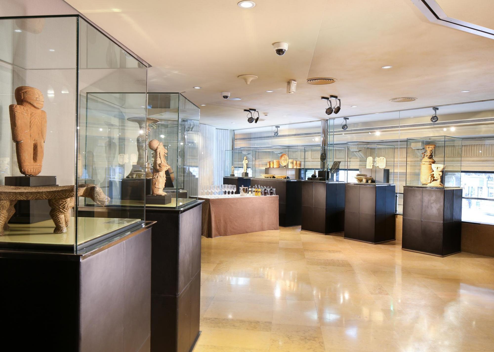 Hotel Claris on-site private Egyptian Museum exhibition