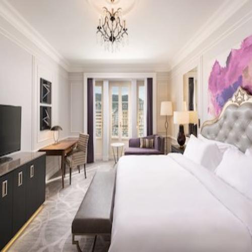 Premium River View Room overlooking Urumea River