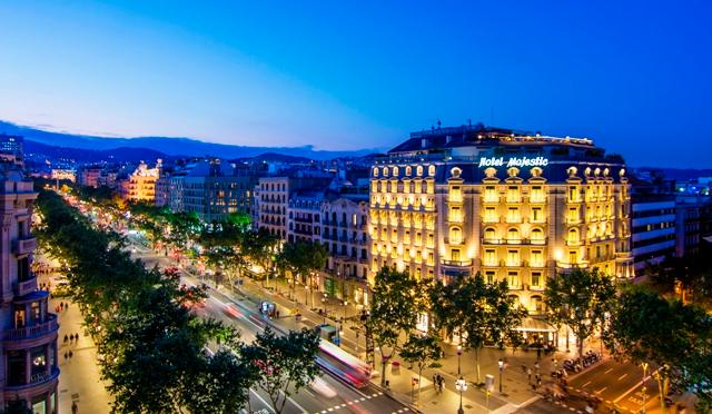 Neoclassical exterior of Majestic Hotel & Spa Barcelona on Passeig de Gracia