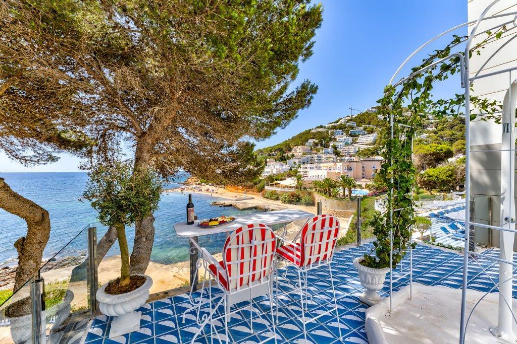 Bello Suite sea view rooftop terrace with solarium