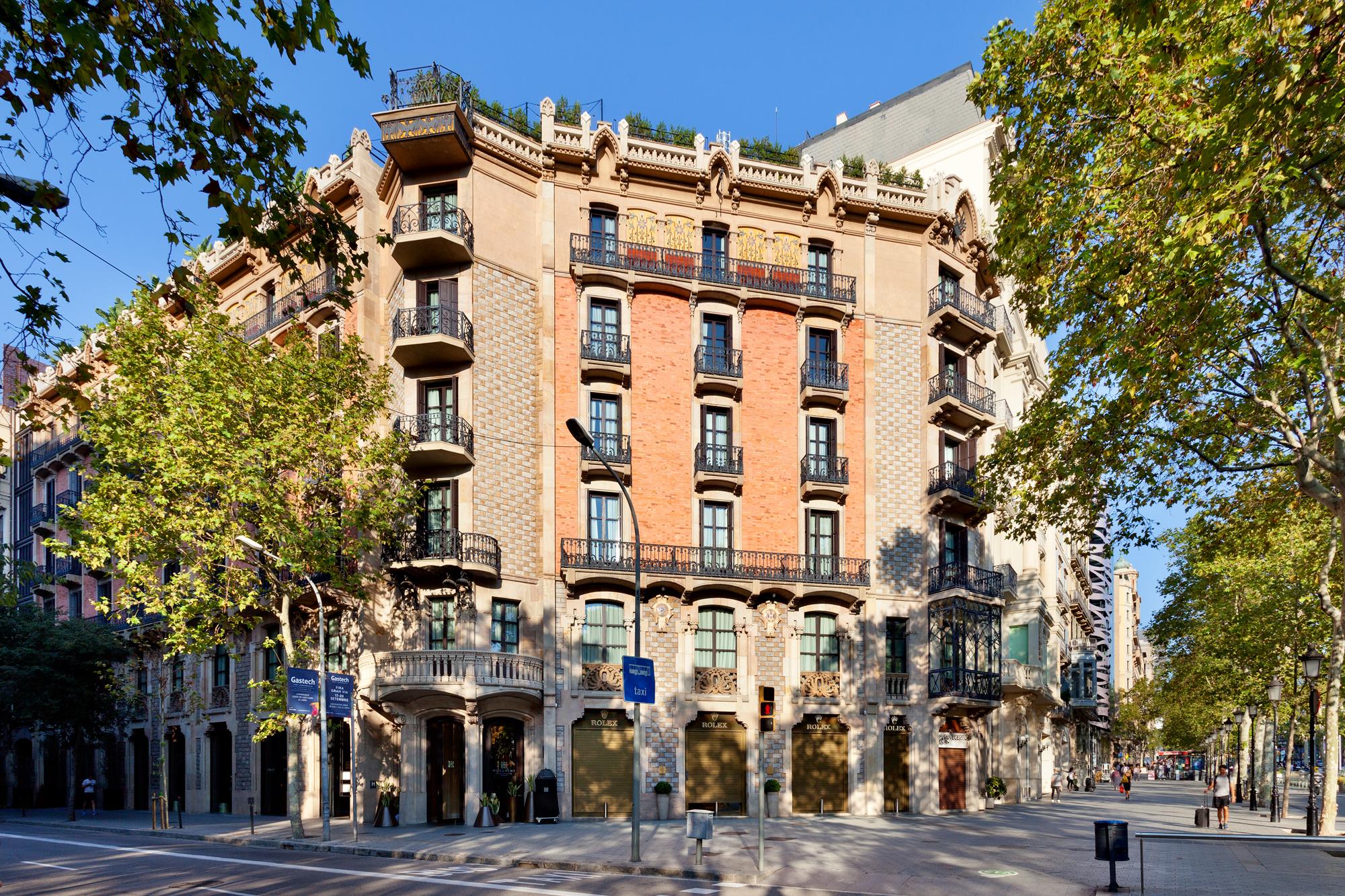 Monument Hotel - 5-star grand luxury palace on Passeig de Gràcia Barcelona
