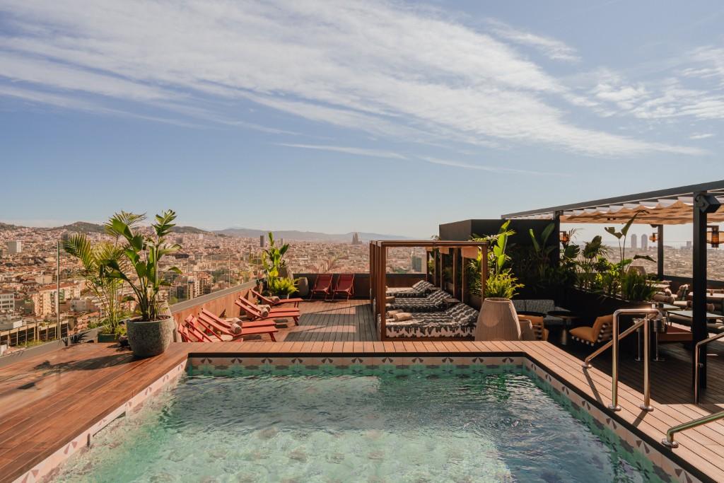 Nobu Rooftop plunge pool and sun cabanas in Barcelona
