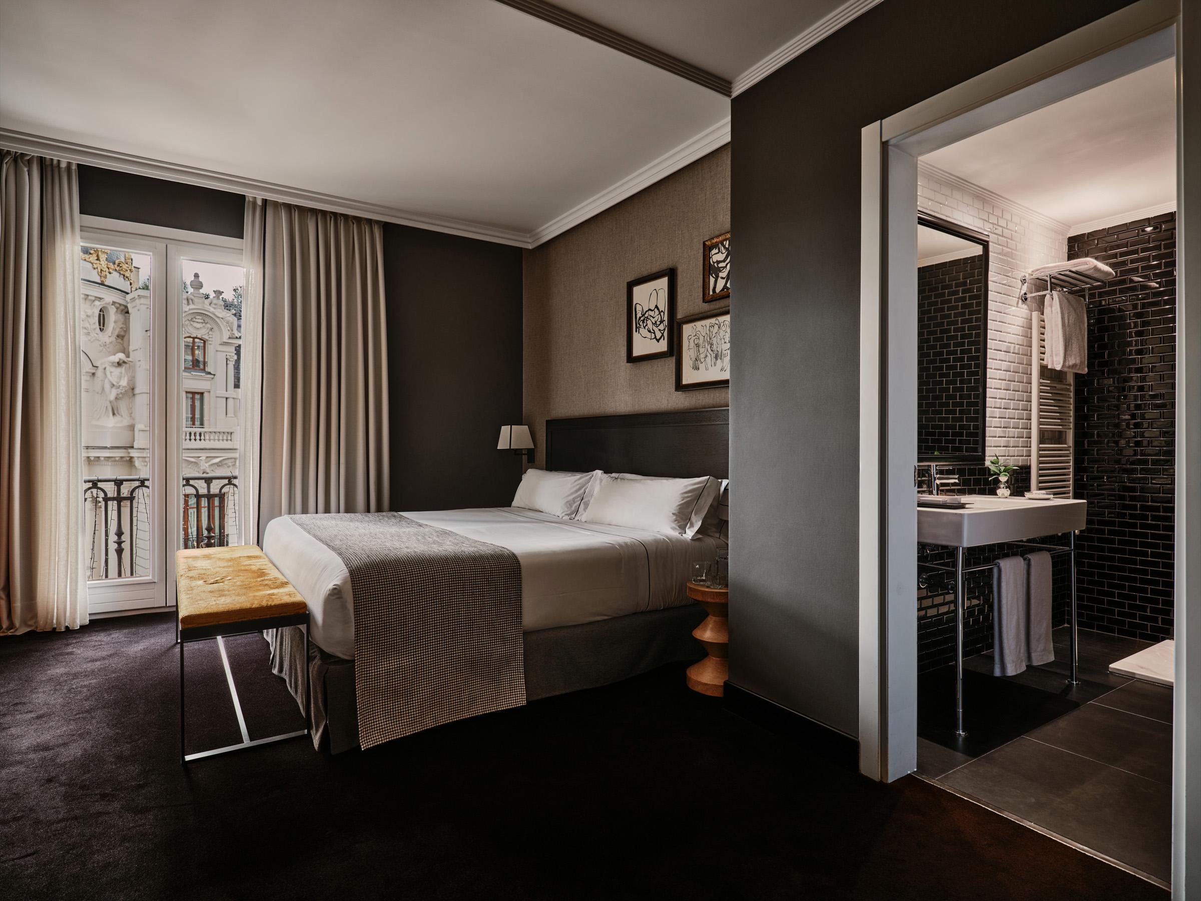 Deluxe City View room with sleek contemporary decor