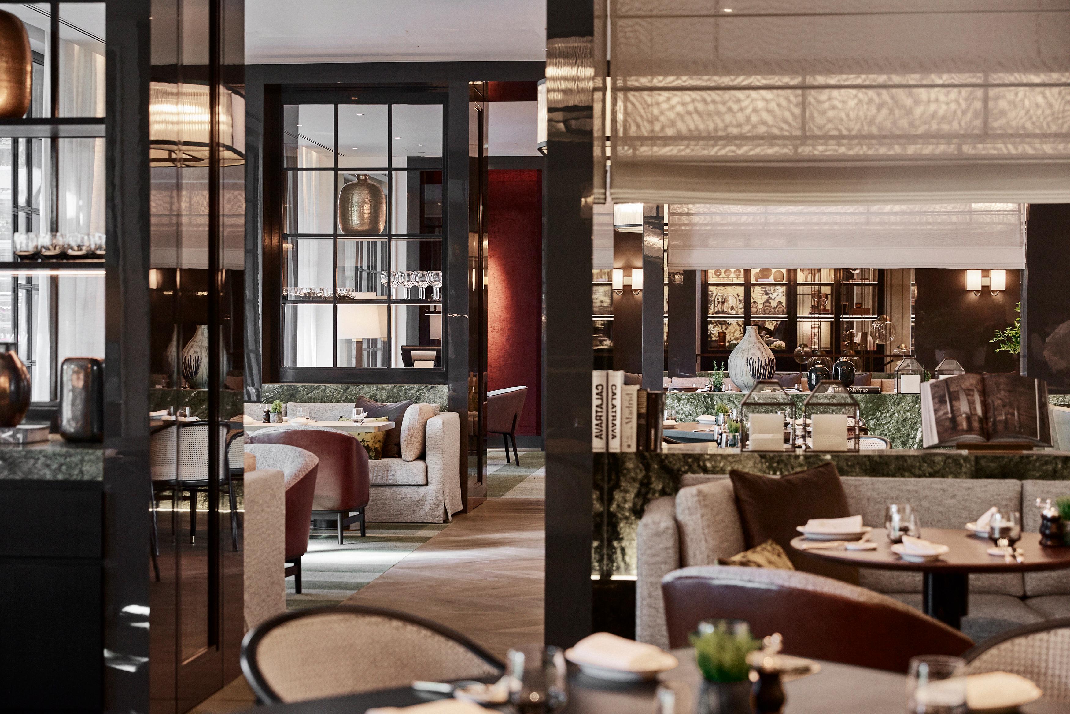 Las Brasas de Castellana dining room