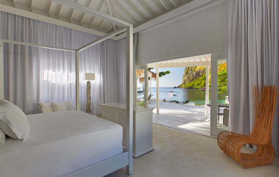 Luxury Beachfront Bungalow steps from the sand