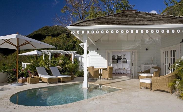 Grand Luxury Villa private plunge pool and sun deck