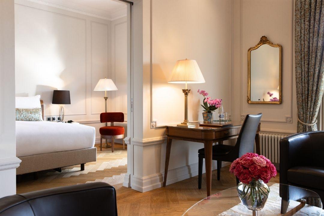 Deluxe Junior Suite with Stucco Ceilings