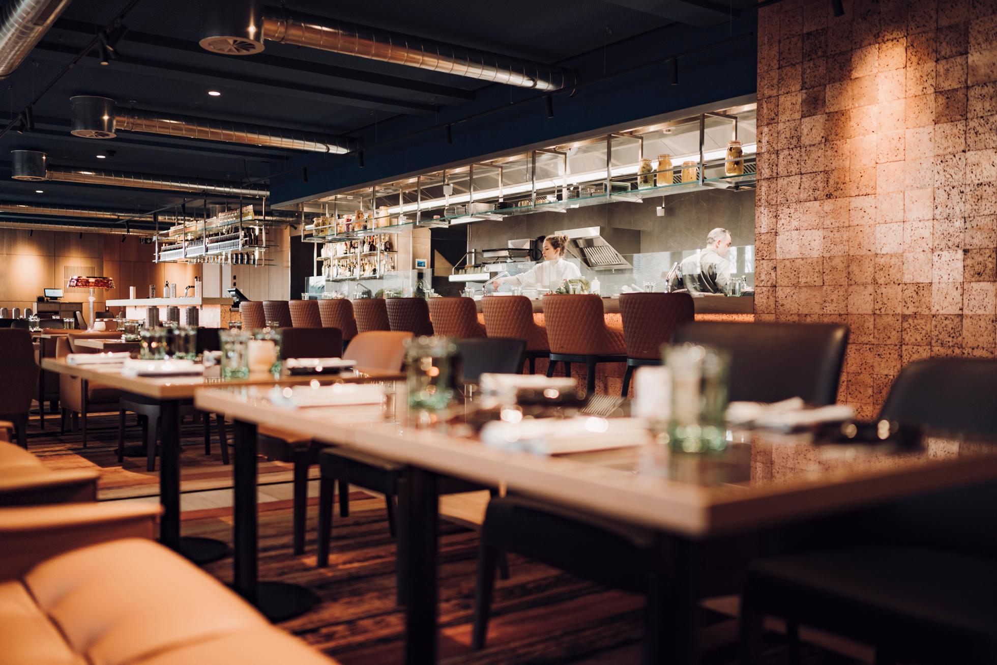 Noumi Grill & Bar Open Kitchen and Cosmopolitan Lounge