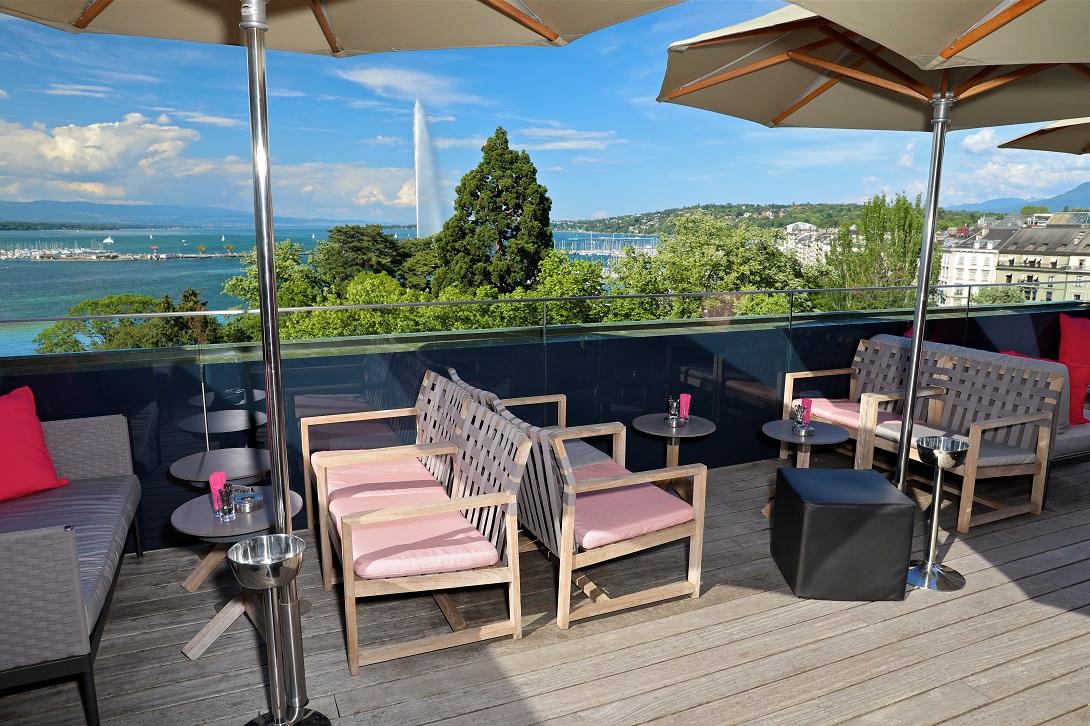 MET Rooftop Lounge & Bar Panoramic Terrace overlooking Lake Geneva and Alps