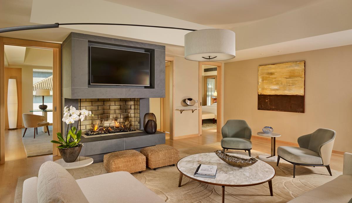 Presidential Suite Fireplace and Luxurious Living Room on the Highest Floor