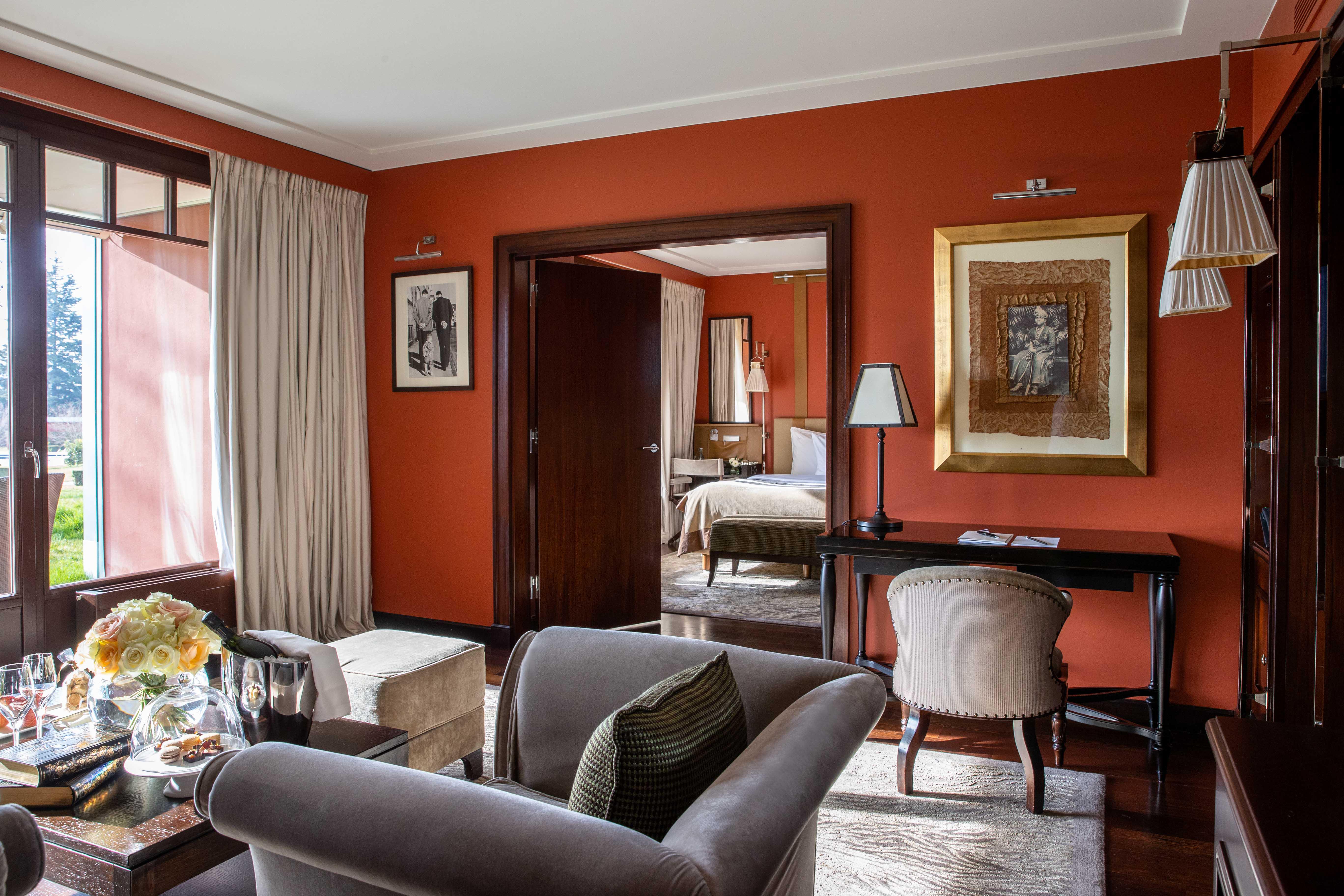 Lake Suite Overlooking Lac Léman & Alps