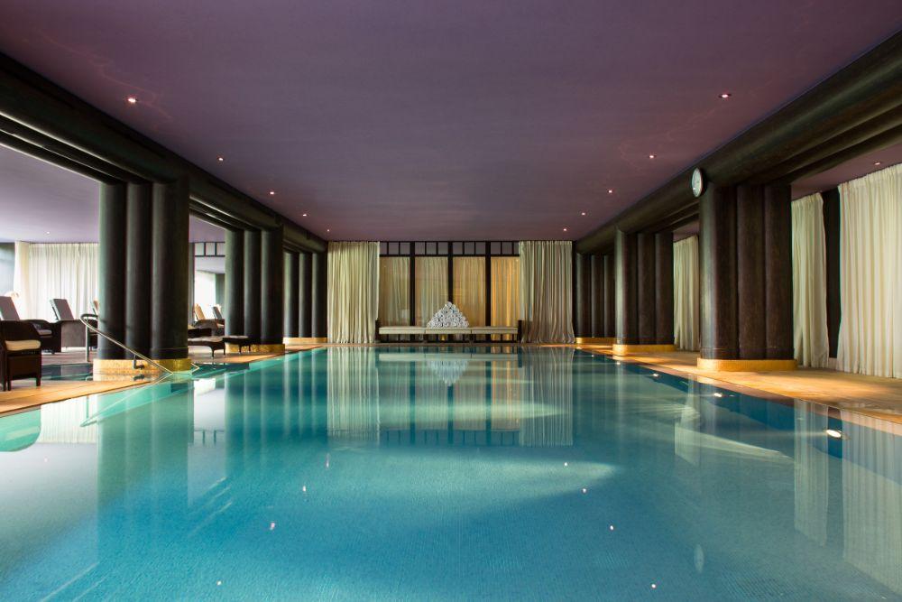 Spa Nescens 2,500 m² Heated Indoor Pool