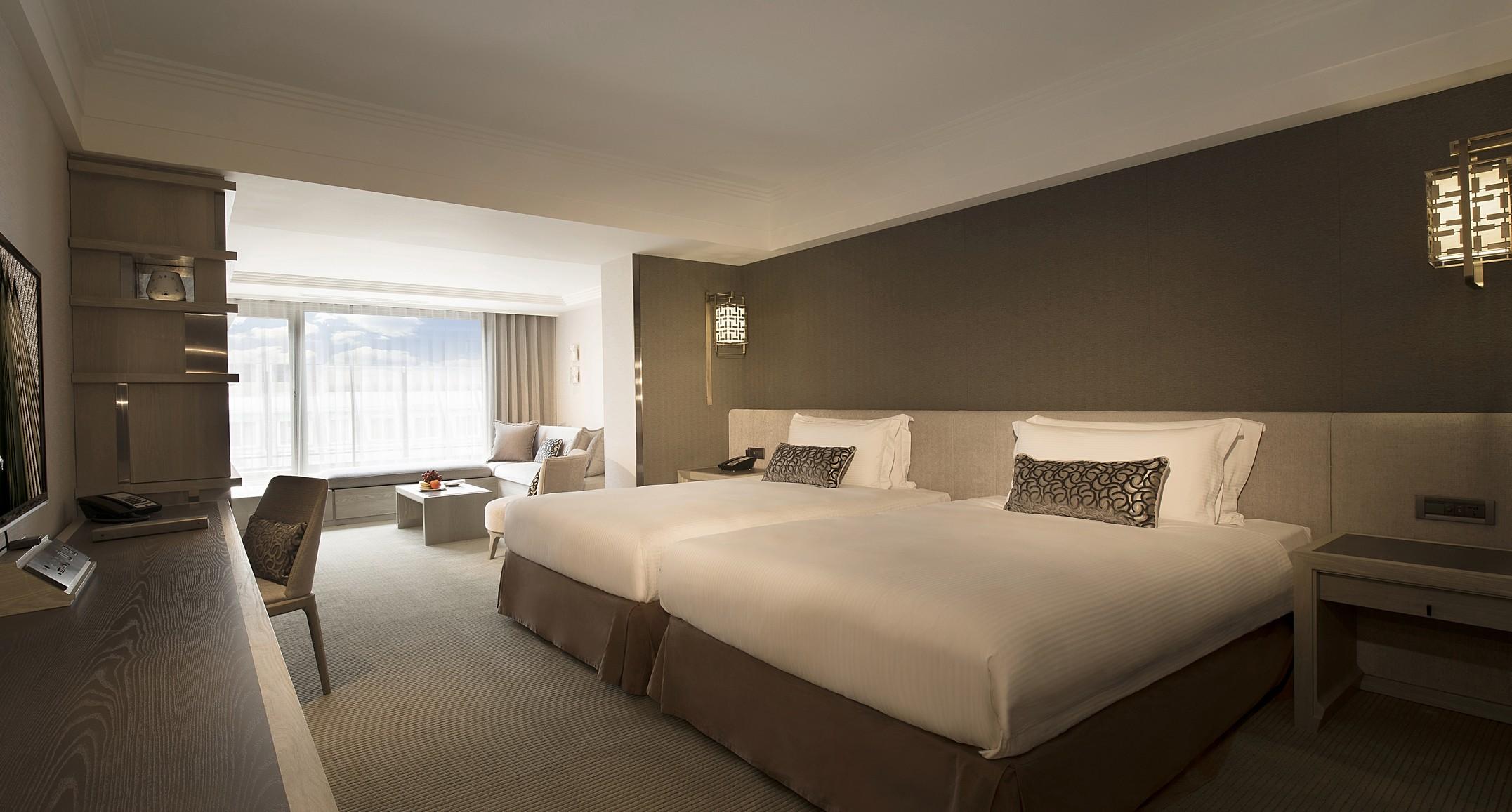 Deluxe King Room