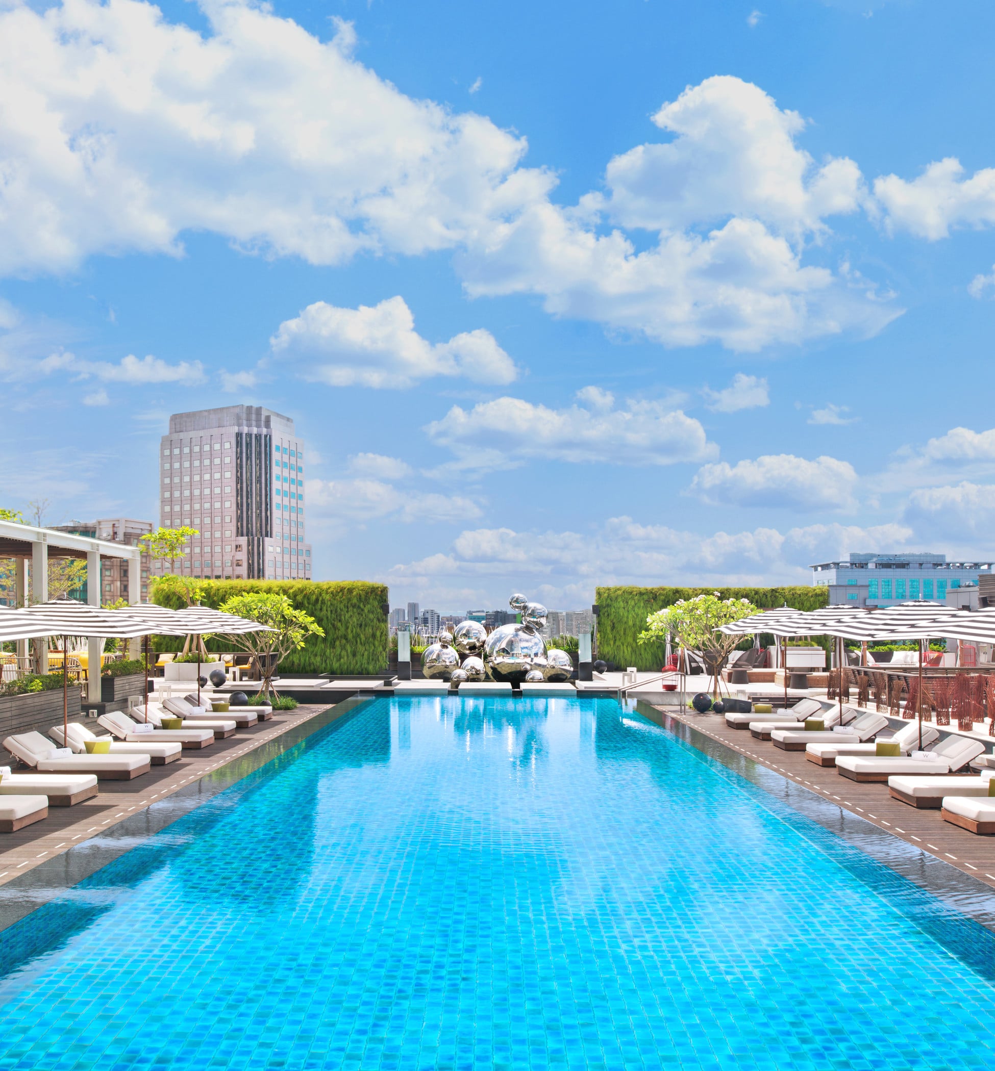 WET Pool at W Taipei