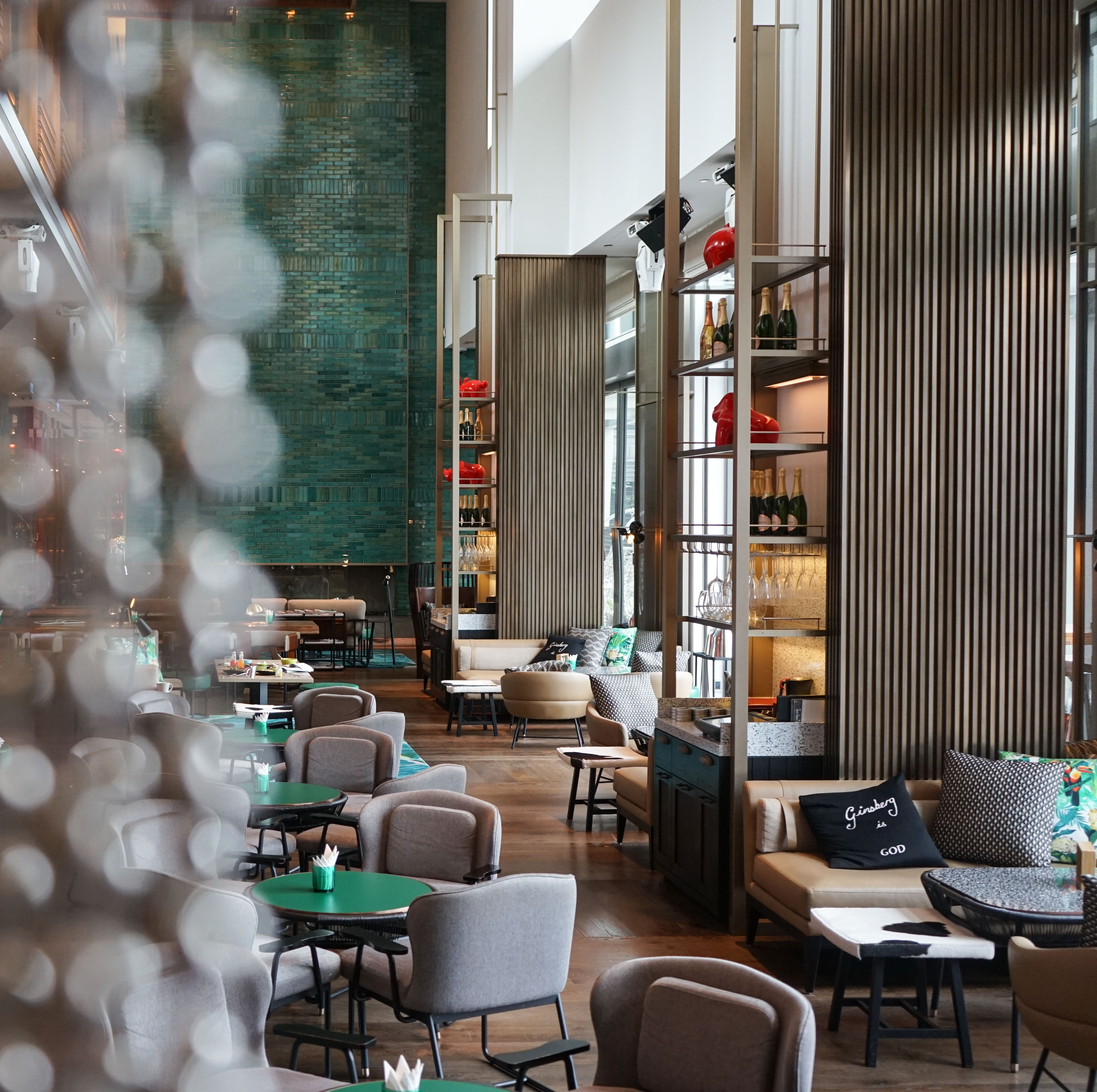 WOOBAR Living Room Lounge
