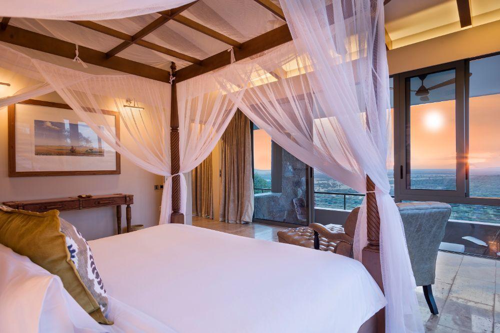 One-Bedroom Suite Bedroom
