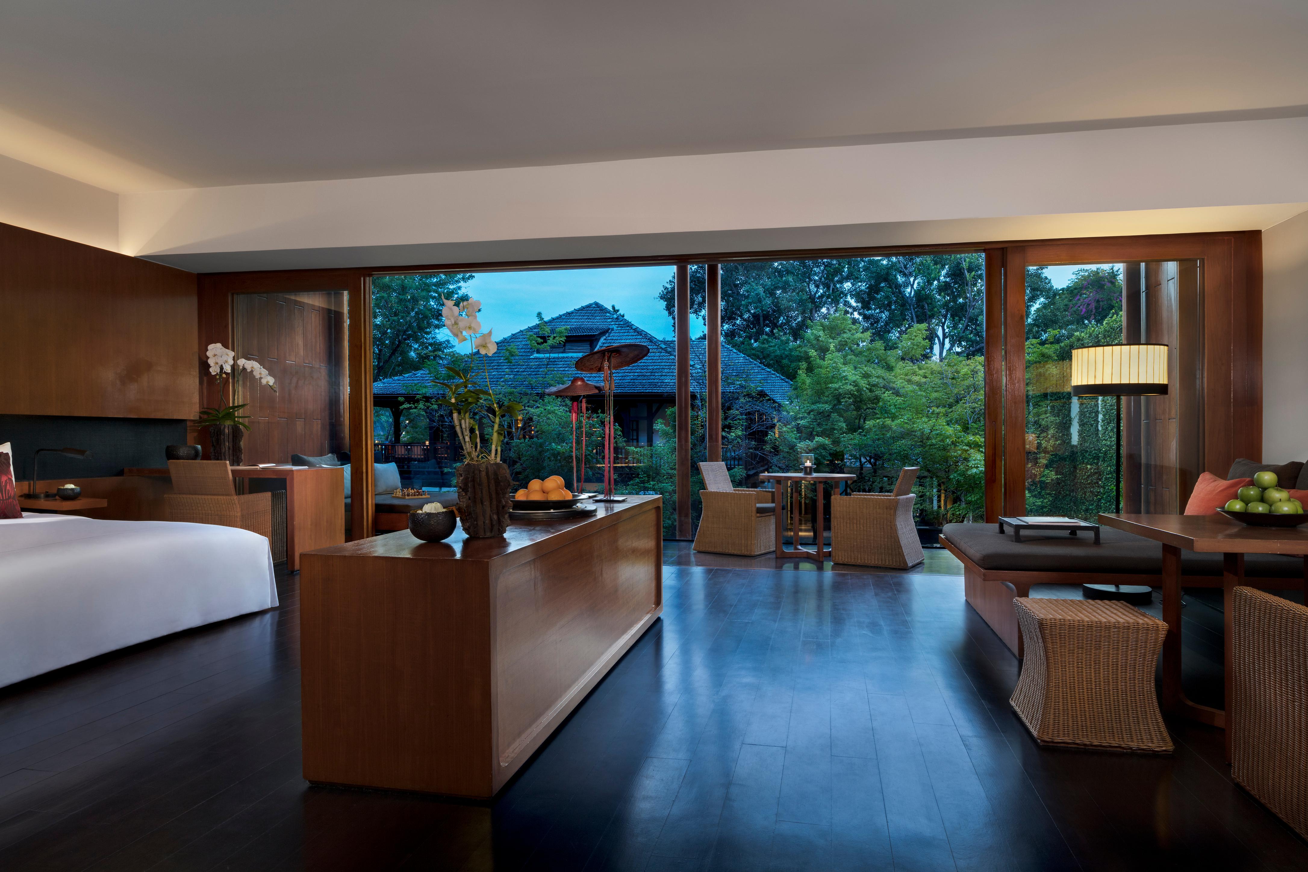 Kasara Suite living room and dining area with Jim Thompson silks