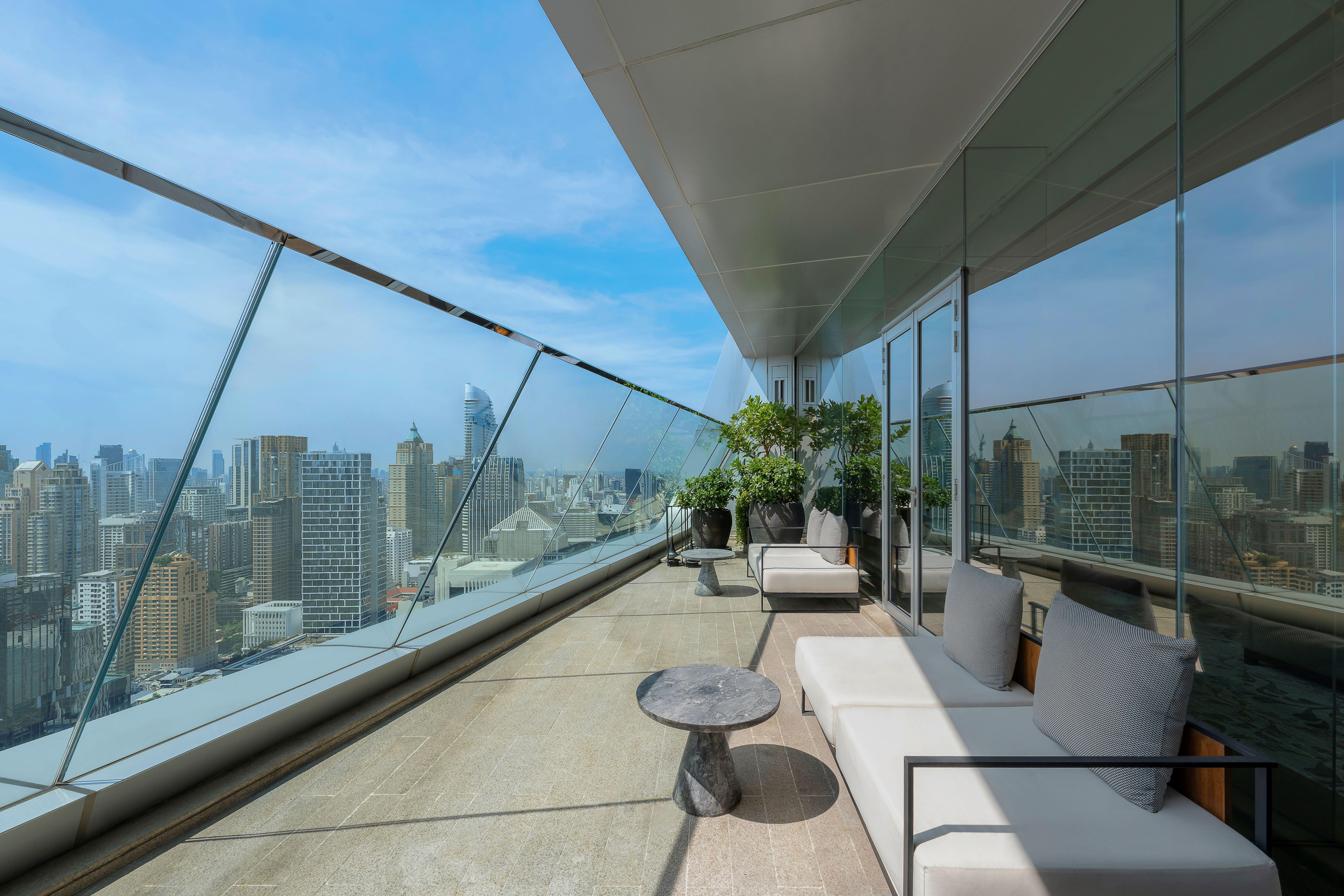 Diplomat Suite executive residence
