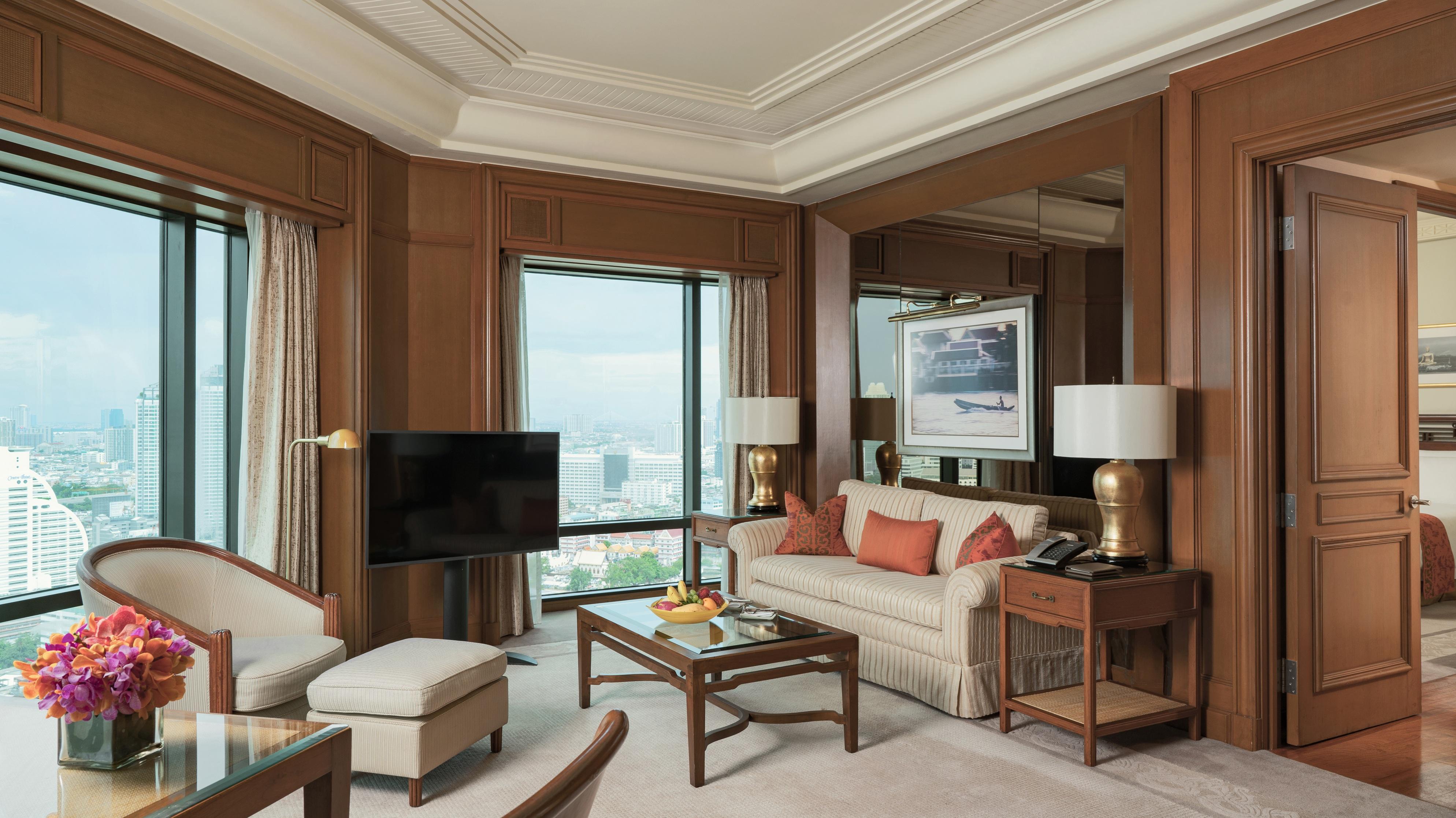 Deluxe Suite separate living room