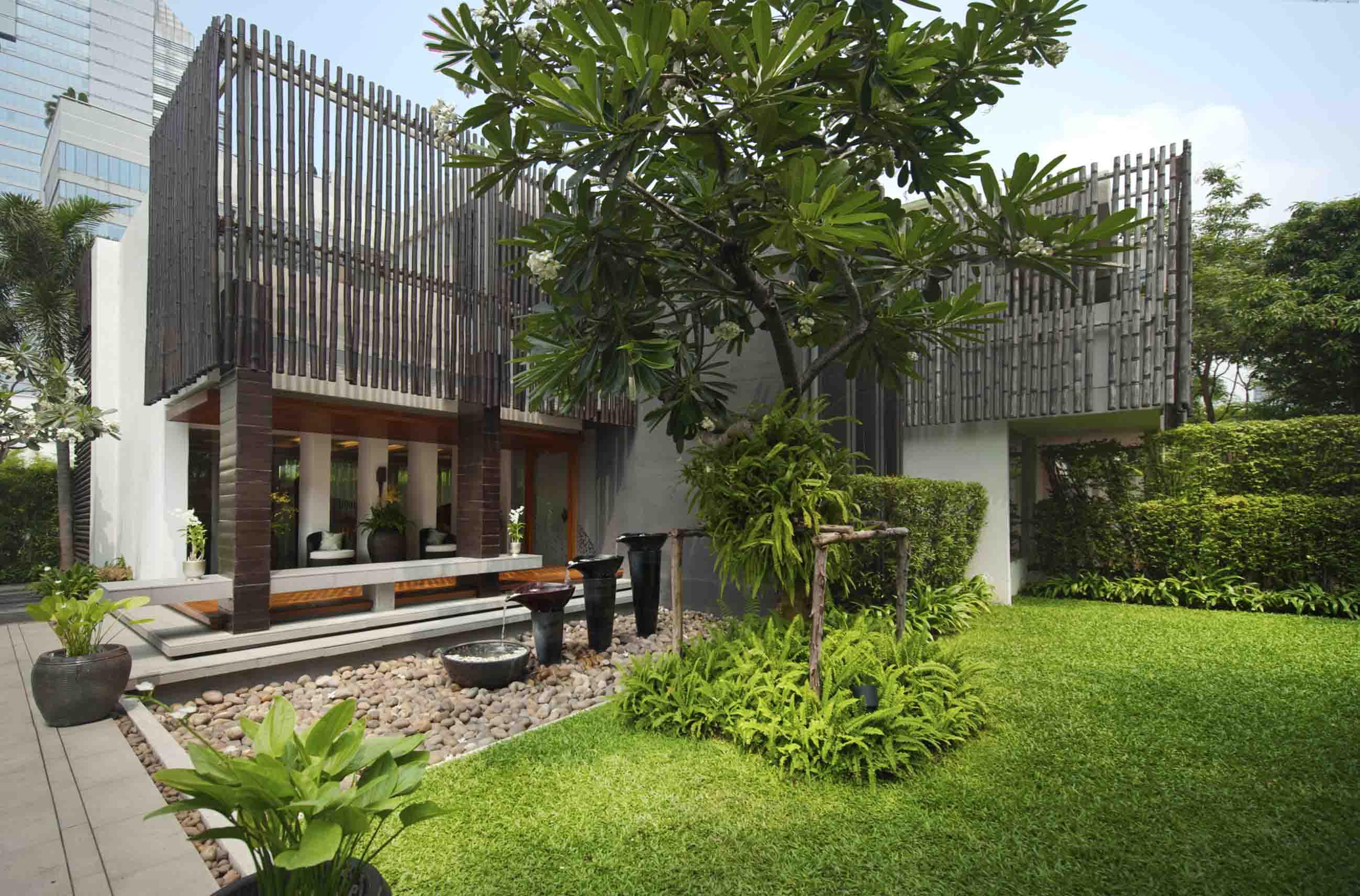 Spa Botanica tranquil garden sanctuary surrounded by tropical flora and lotus pools