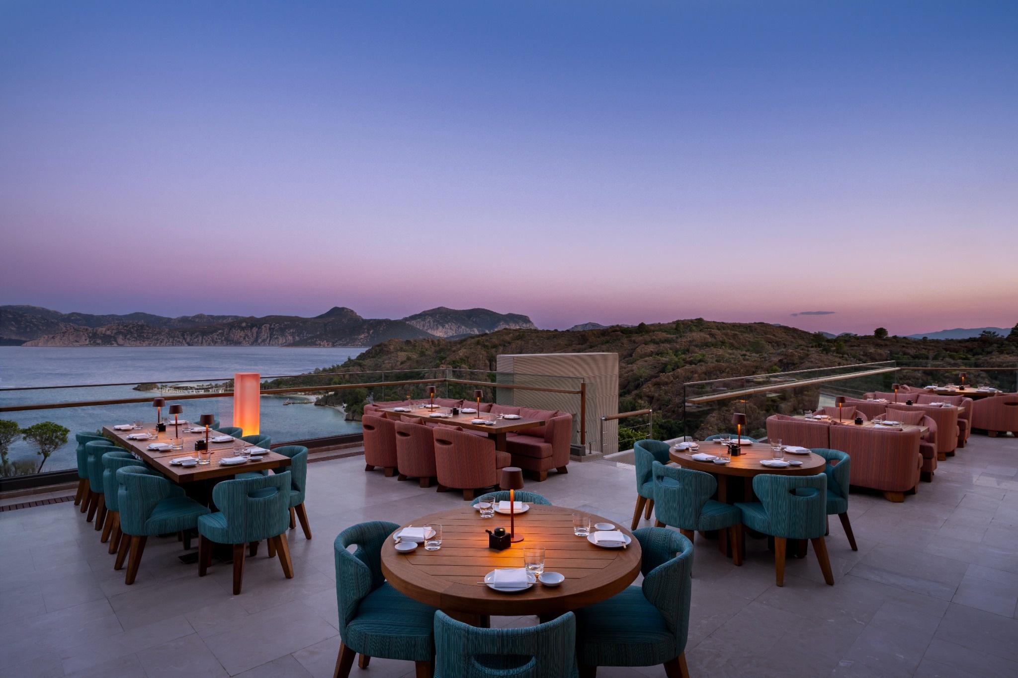 Zuma contemporary Japanese robata grill and infinity pool lounge overlooking the bay