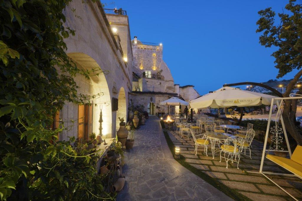 Tafoni Houses Cave Hotel