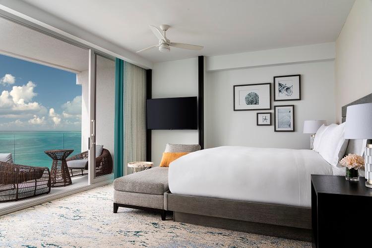 Deluxe Oceanfront View Guest Room
