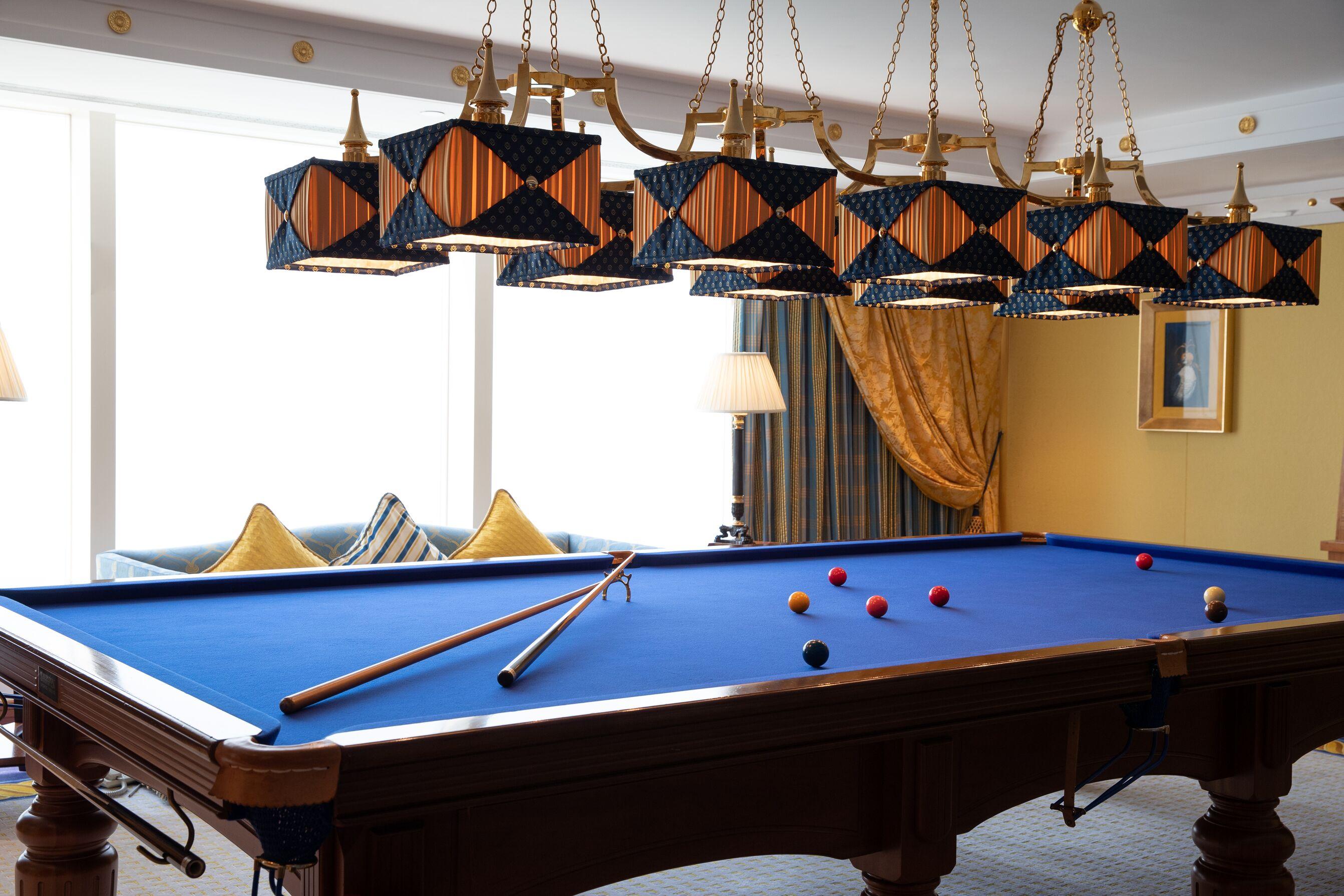 Club Suite Billiard Table