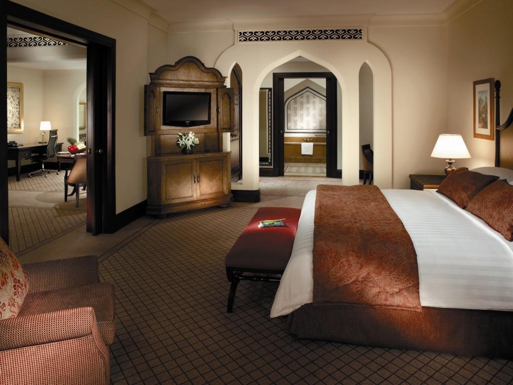 Executive Suite Living Room