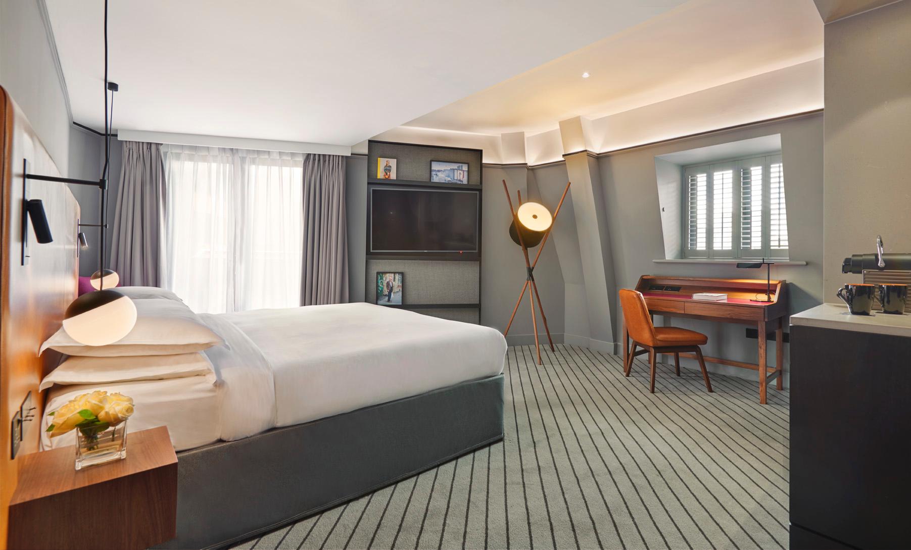 Andaz King Room with Eames Chair