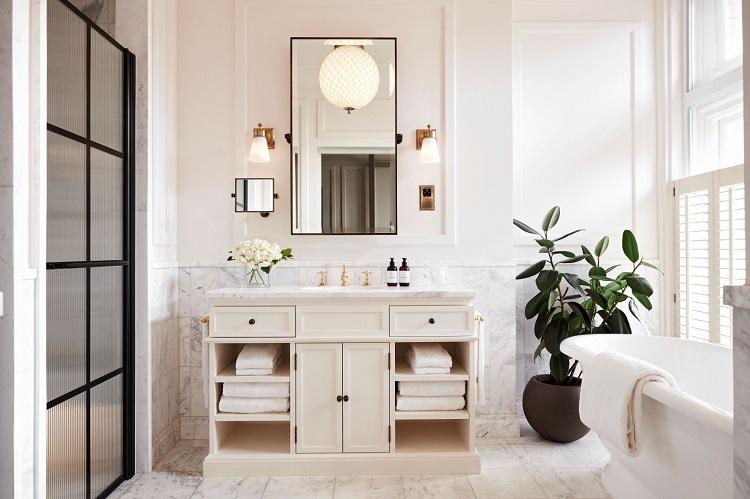Suite Marble Bathroom with Rolltop Tub