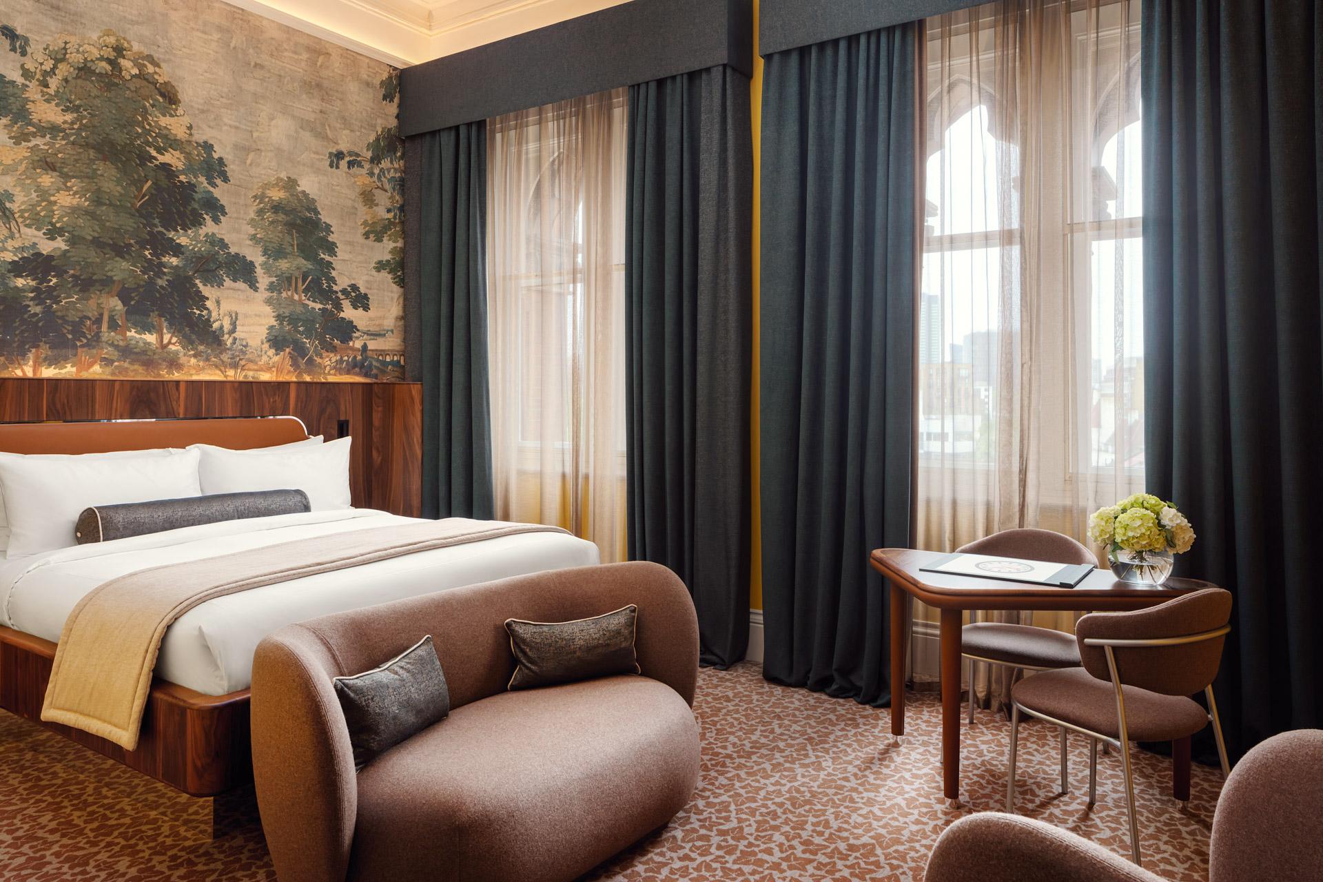 Chambers Junior Suite with Victorian High Ceilings