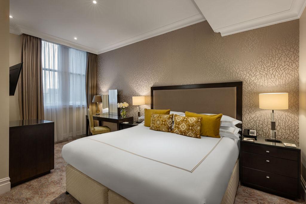 Falconers Master Bedroom in Luxury Residence