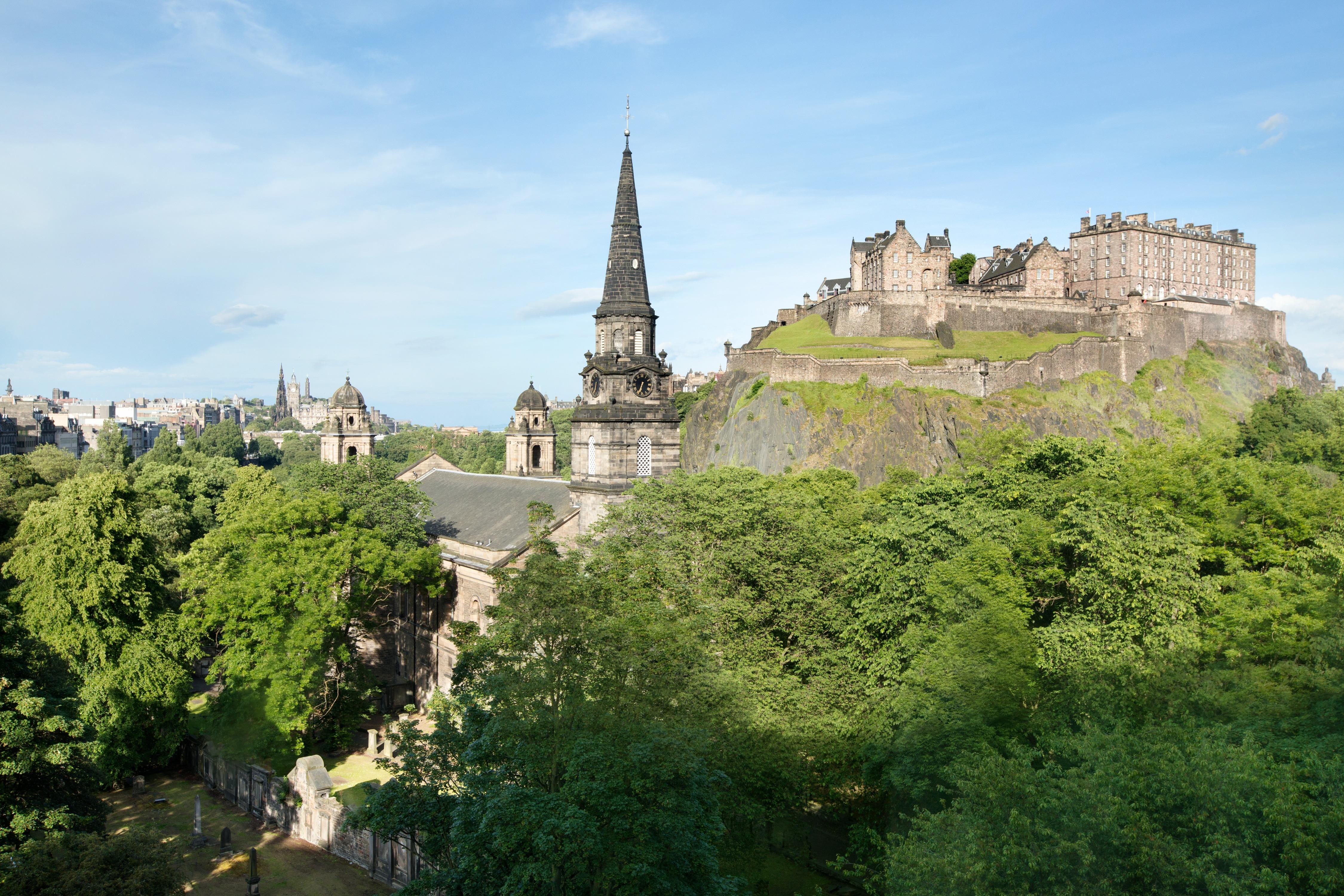 Castle View Guestroom Overlooking Edinburgh Castle