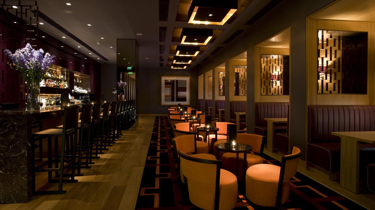 The Bar Chic Cocktail Lounge