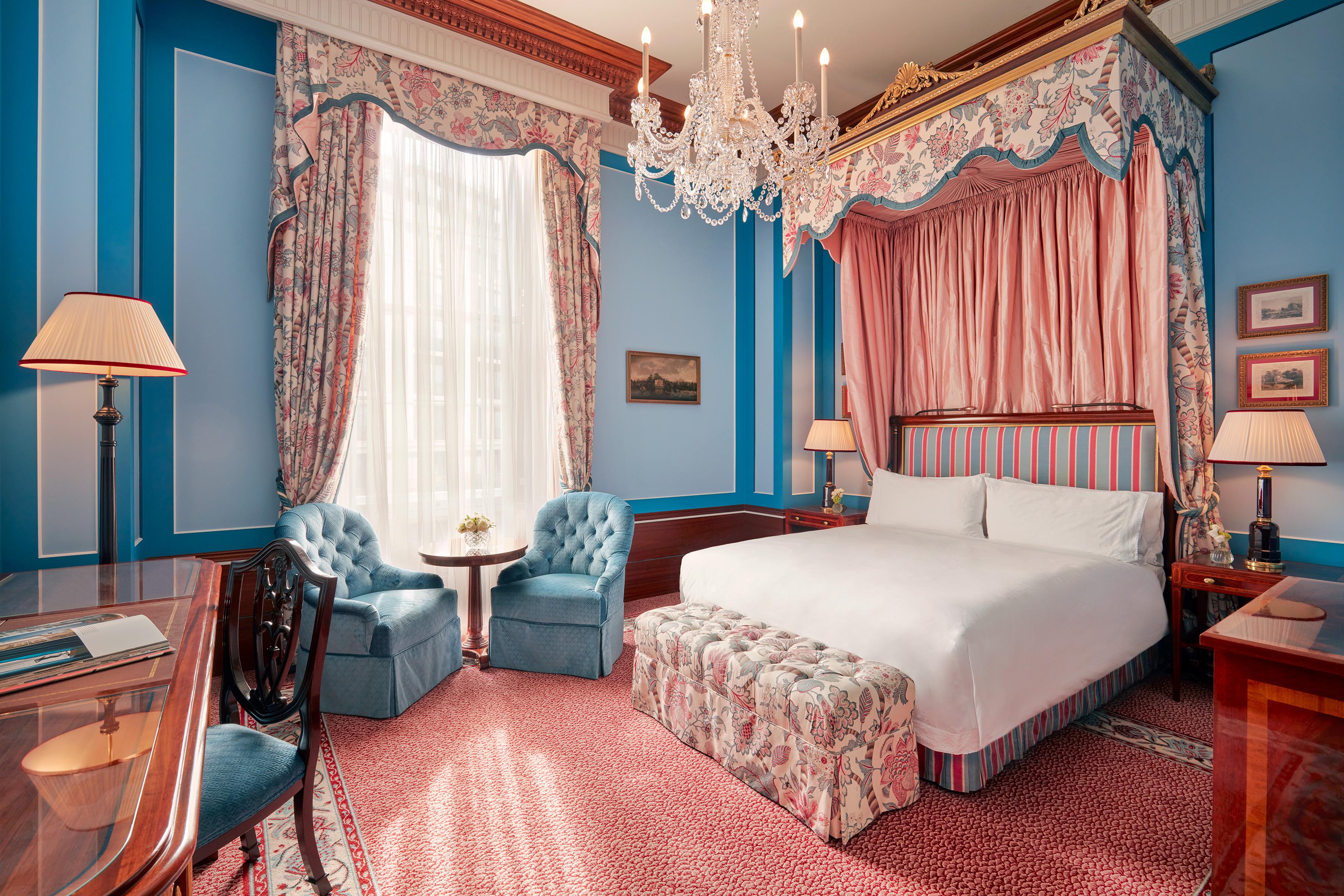Executive Room Regency Decor