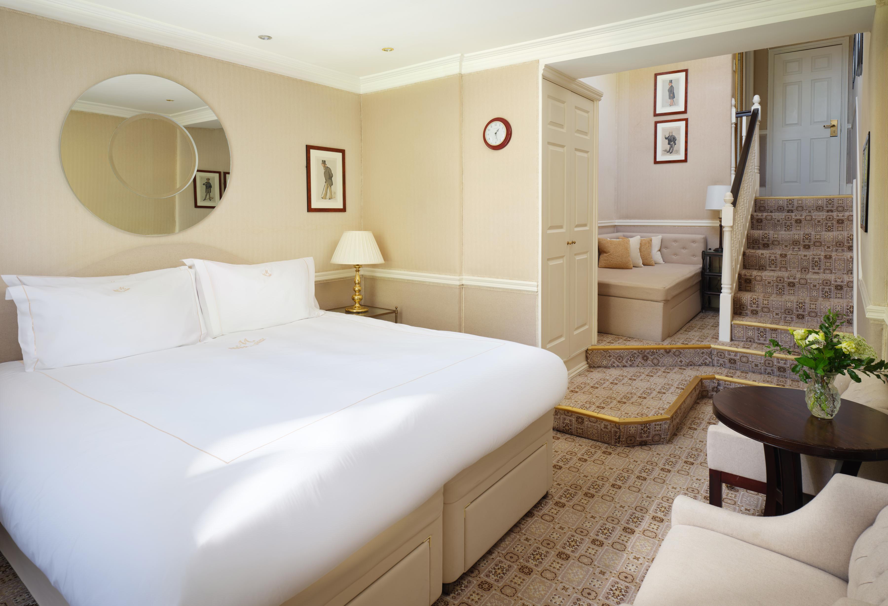 Deluxe King Bedroom with Rich Georgian Fabrics