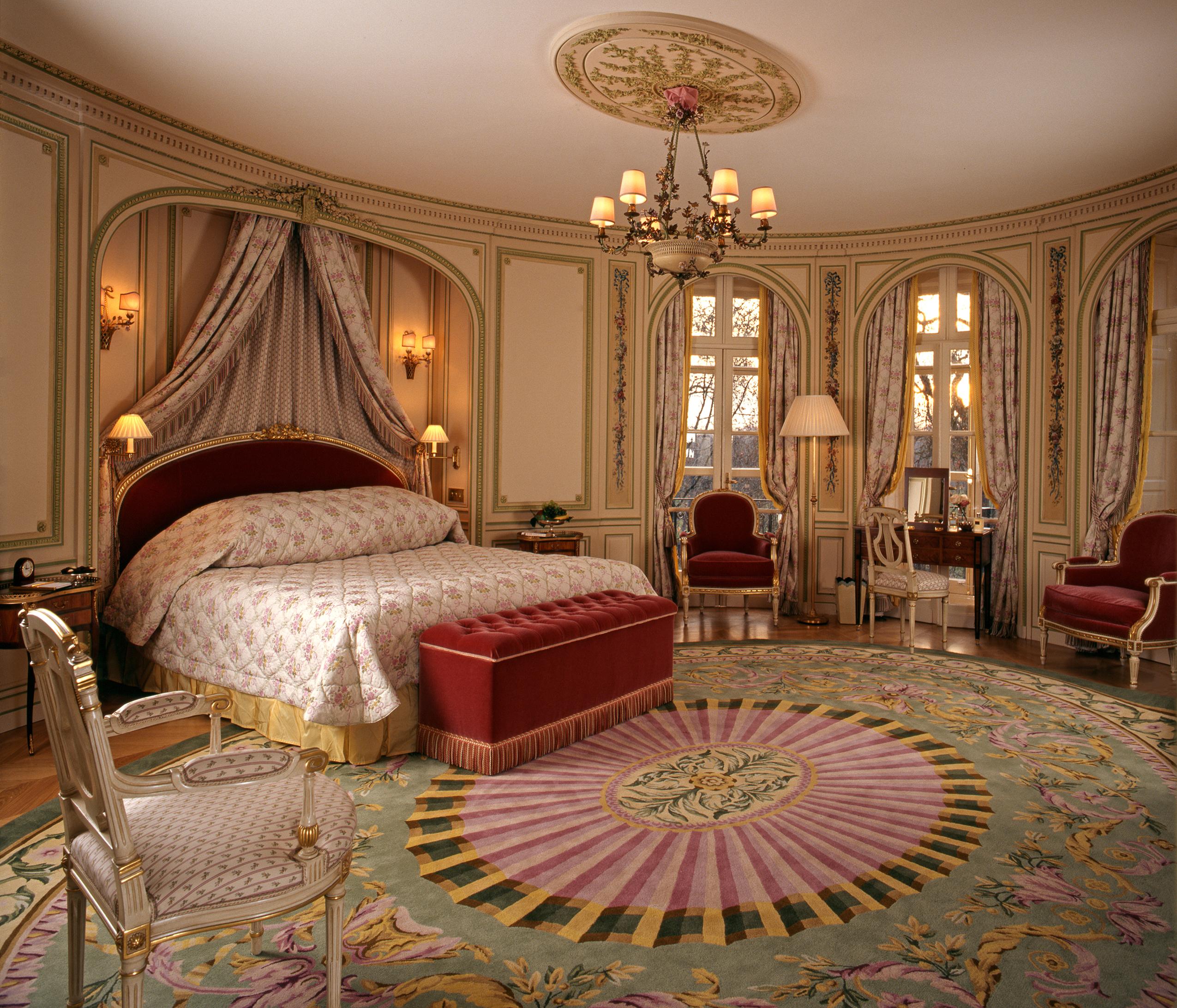 The Royal Suite Master Bedroom with Antique Furnishings