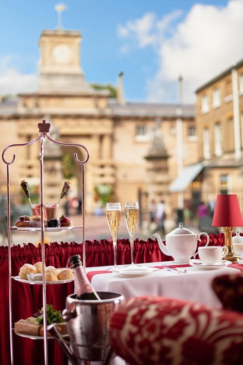 The Palace Lounge Overlooking Buckingham Palace Royal Mews