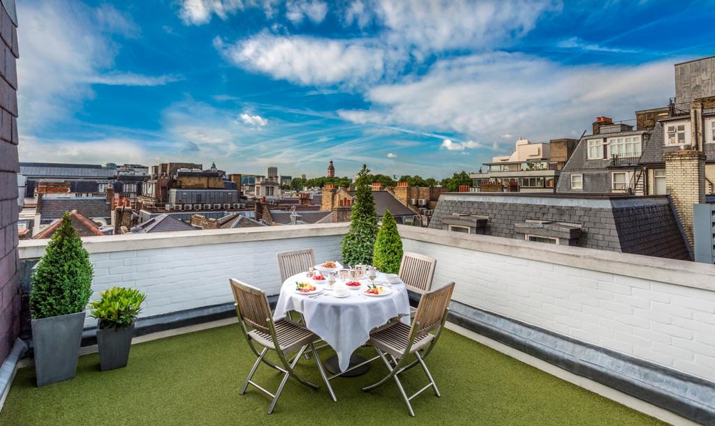Mews Penthouse Suite with Rooftop Terrace